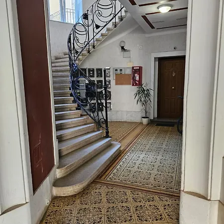 Muenz Franz Апартаменты *